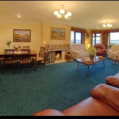 Lakelands House Guest house *